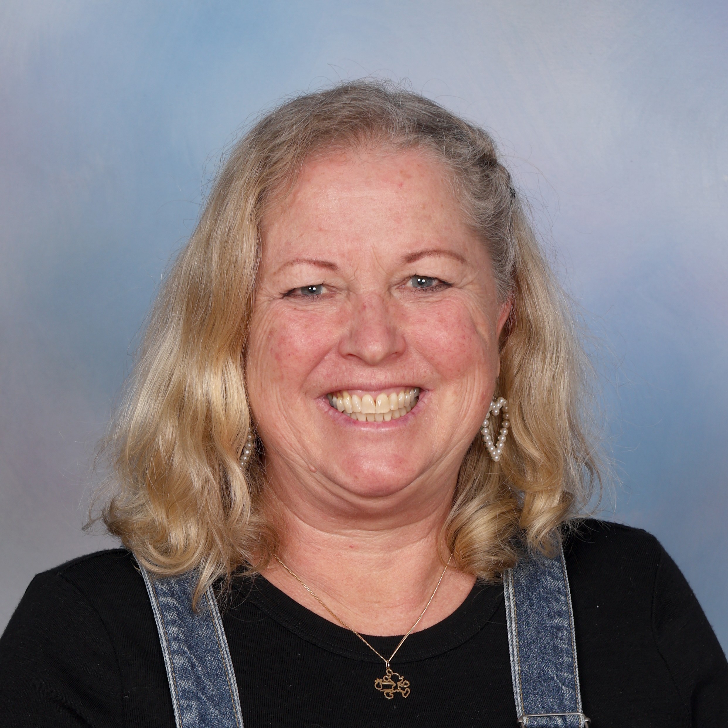 Carolyn Mac 